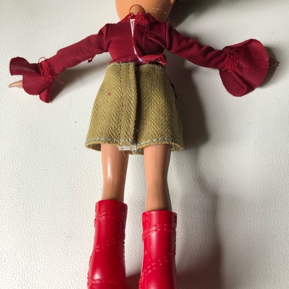 Bratz First Edition Yasmin Doll 2001 MGA Entertainment Long Hair Red Shirt - Picture 7 of 9
